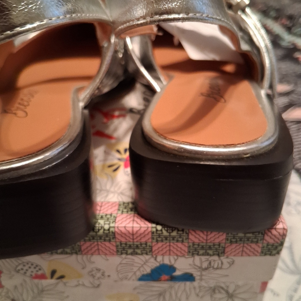 Chic SILVER Buckled Flats for Women - Picture 10 of 10